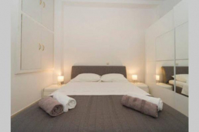 Apartment N central